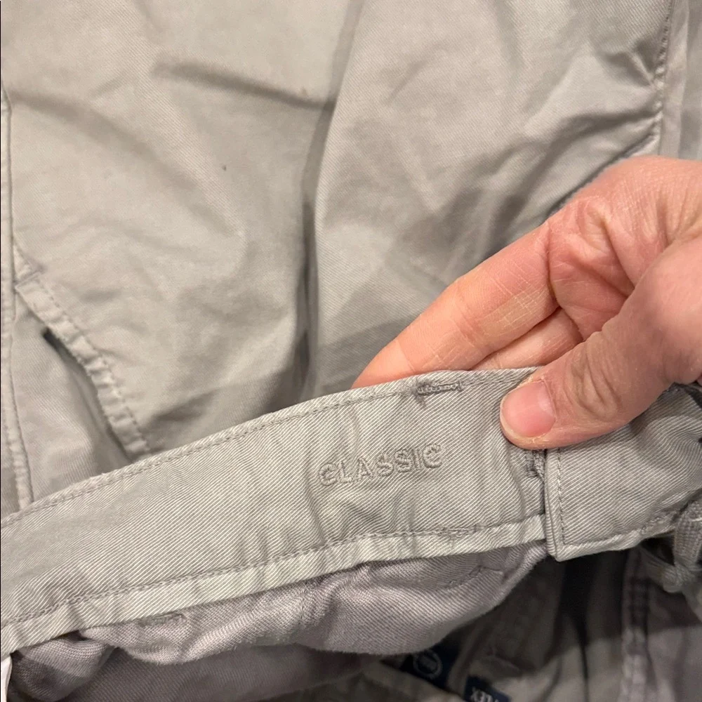 American eagle size 31 Men's Gray Shorts good condition